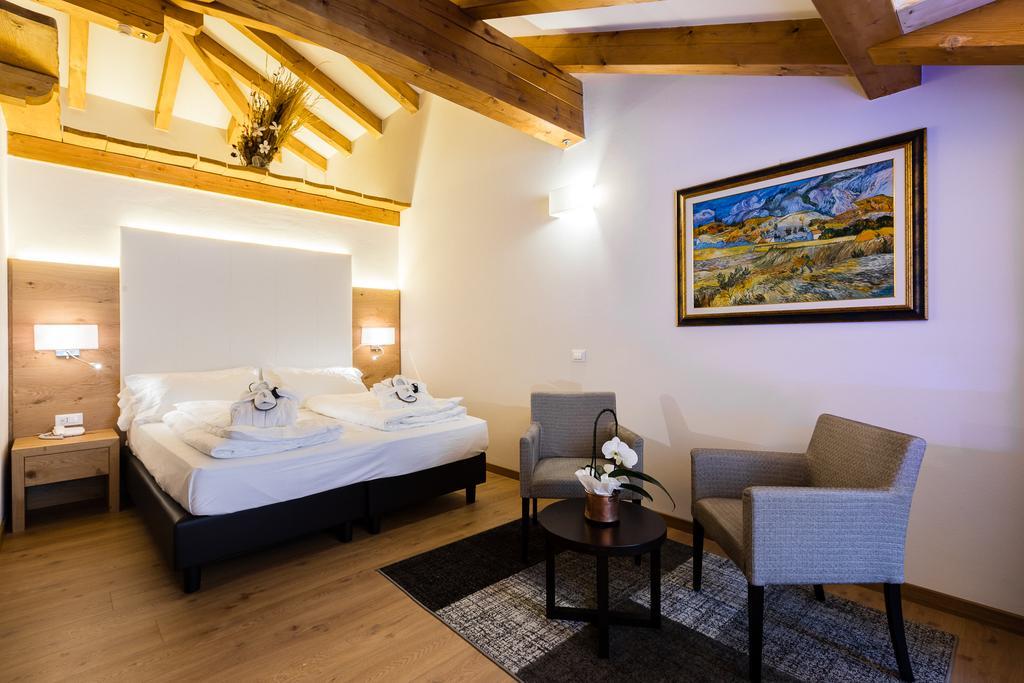 Hotel Collini Pinzolo Exterior foto